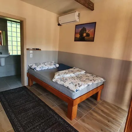 Tawerna Rataje Goscinne Motell *